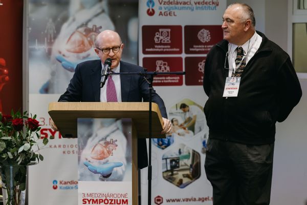 4 F. Civaia a S. Rusek z CCM prednášajú na 3. medzinárodnom sympóziu KCE