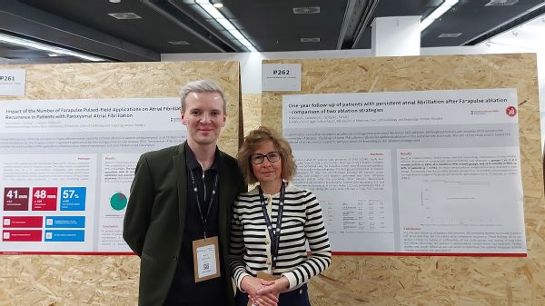 Lekári arytmologického oddelenia, MUDr. Jan Farkaš, MUDr. Karol Zdravecký Dr.PH a doc. MUDr. Silvia Mišíková, PhD, MPH sa zúčastnili Európskeho arytmologického kongresu organizovaného Európskou asociáciou pre srdcový rytmus (EHRA - European Heart Rhythm Association).